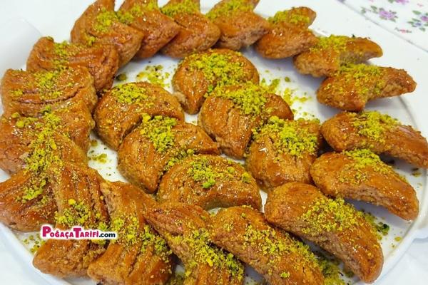 Baklava Tadında Kıyır Kıyır Enfes Tatlı Öyle Lezzetli Ve Kolay Ki Ay Tatlısı Tarifi