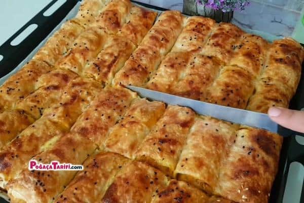 Bu Börek Kolaylıkta Zirve Yoğurt Soslu Patatesli Böreğim 32 Adet Çıkıyor