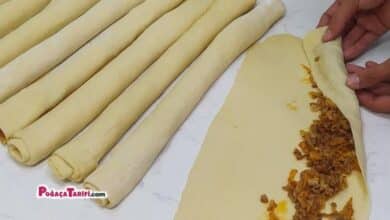 Her Gün Kapış Kapış Satılan Kıymalı Börek Tarifi