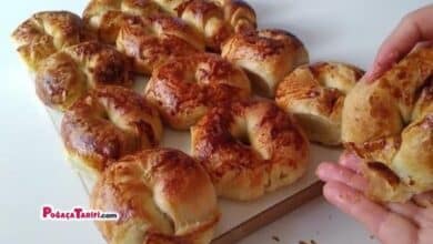 Pul Pul Dökülen El Açması Börek Tarifi