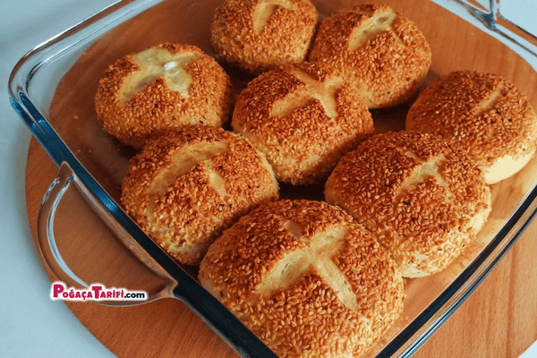 Sadece 1 Bardak Yoğurt İle Yumuşacık Poğaça Simit Poğaça