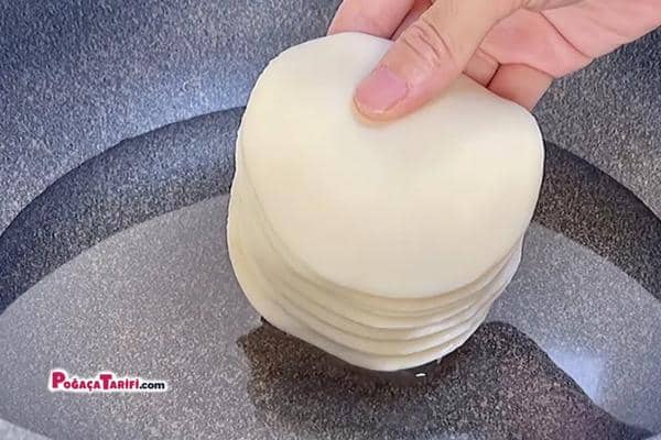 Kaynayan Suya Atın Hayatımda Yaptığım Ve Yediğim En Güzel Ve Lezzetli Börek Tarifi