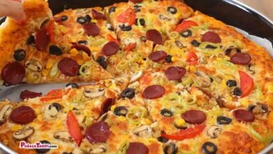 Çocuklar Hep Bunu İstiyor Anne Pizzası Tepsi Kolay Pizza Tarifi