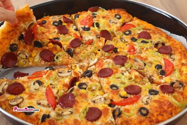 Çocuklar Hep Bunu İstiyor Anne Pizzası Tepsi Kolay Pizza Tarifi