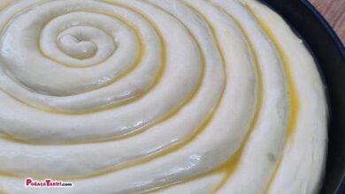 El Açması Börek Bu Yöntemle Çocuk Oyuncağı Oklava Merdane Kullanmadan Nefis Çıtır Börek