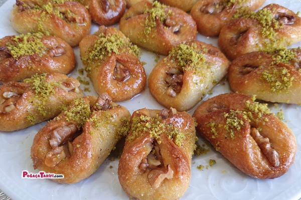 Muhteşem Görselliği Ve Parmak Yediren Lezzetiyle Kundak Tatlısı Tarifi