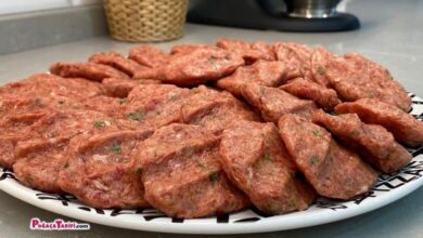 Restorantlardaki İçi Sulu Yumuşacık Köftelerin Tarifi