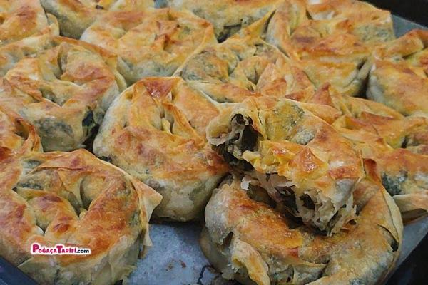 Tepsi Tepsi Yapıyorum Anında Bitiyor Saatlerce Uğraşmadan Dakikalar İçinde Hazır Ispanaklı Börek