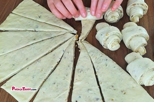 Tel Tel Açılan Lezzetli Çörek