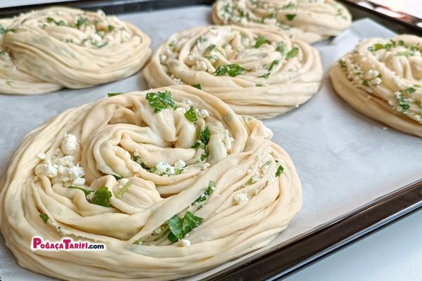 Tel Tel Ayrılan Çörek Tarifi