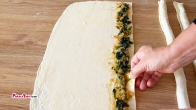 El Açması Ispanaklı Börek