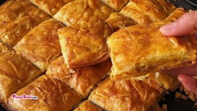 El Açması Kat Kat Börek Nasıl Yapılır