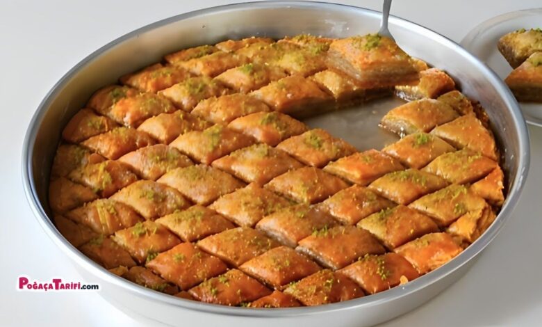EL AÇMASI CEVİZLİ BAKLAVA