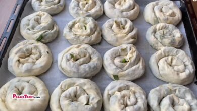 El Açması Soslu Ispanaklı Gül Böreği Tarifi